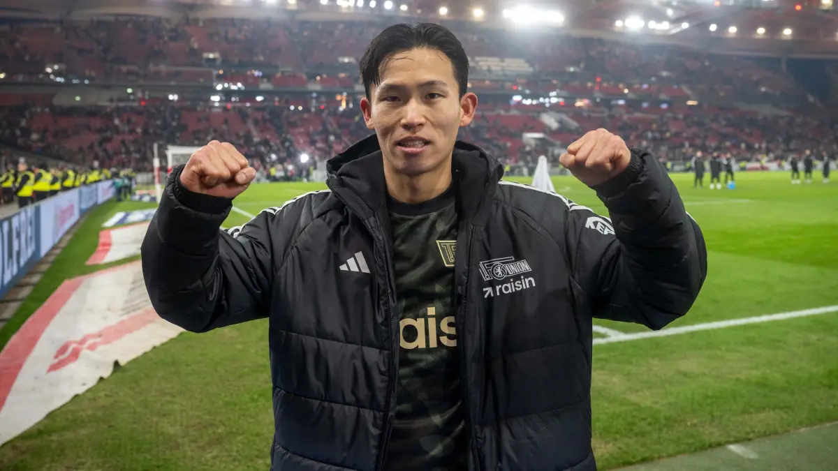 1. BL: VfB Stuttgart - 1. FC Union 2025/26 : Fußball, Herren, Saison 2025/2026, 1. Bundesliga (18. Spieltag), VfB Stuttgart - 1. FC Union Berlin (1:1), Woo-Yeong Jeong (Wooyeong, 1. FC Union Berlin), Jubel nach dem Abpfiff, 18.01.2026, Foto: Matthias Koch