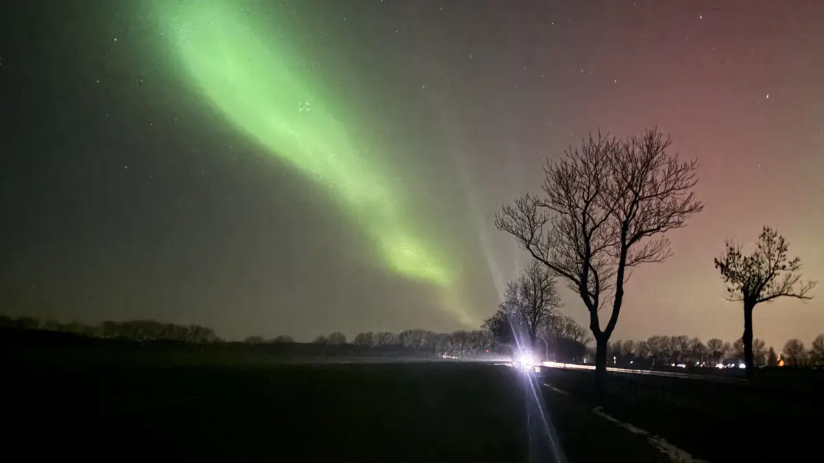 Das typische Grün der Nordlichter über Beeskow