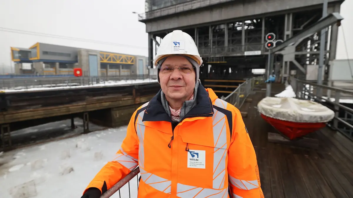 Instandhaltungsarbeiten während der Winterpause am alten Schiffshebewerk Niederfinow am 15.01.2026 Hier Jörg Schumacher, Chef des Hebewerkes