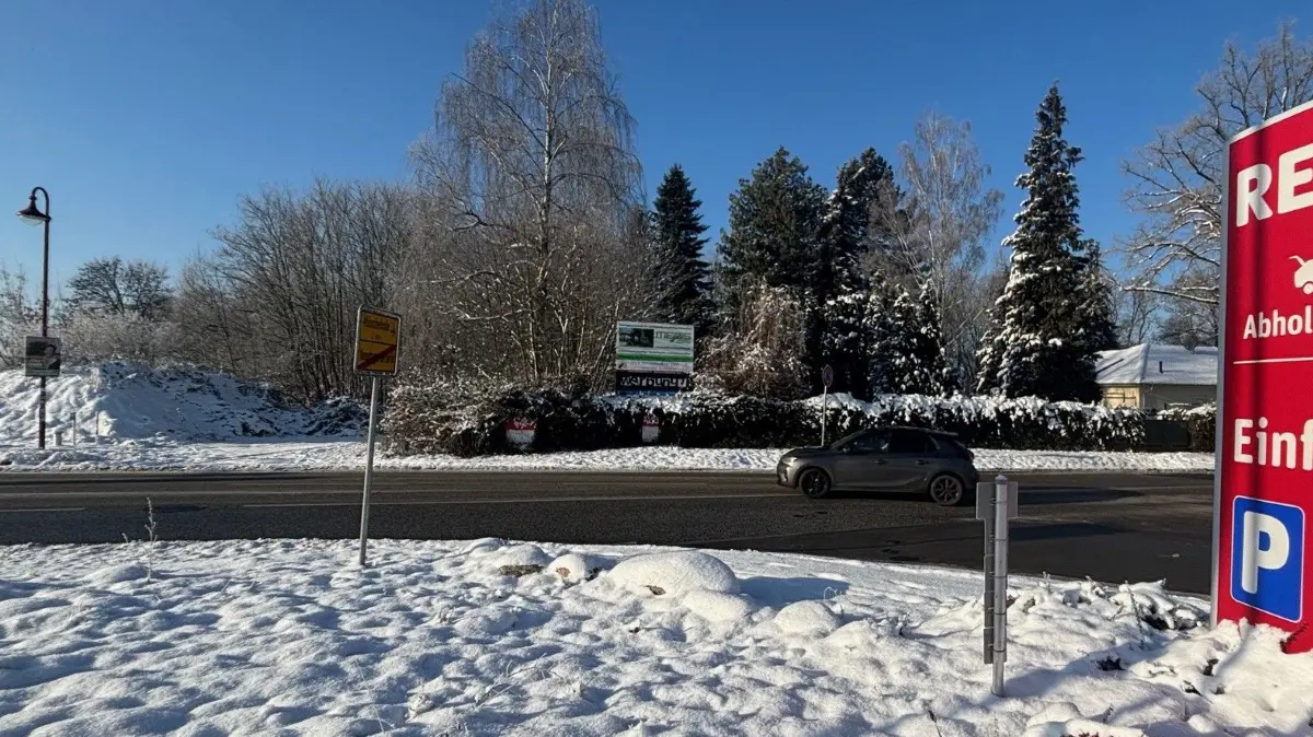 gegenüber Rewe-Grundstück an Ecke B1/5 und Niederheidenstraße in Neuenhagen soll ein Ärztehaus gebaut werden, ist bislang aber nur eine Idee
