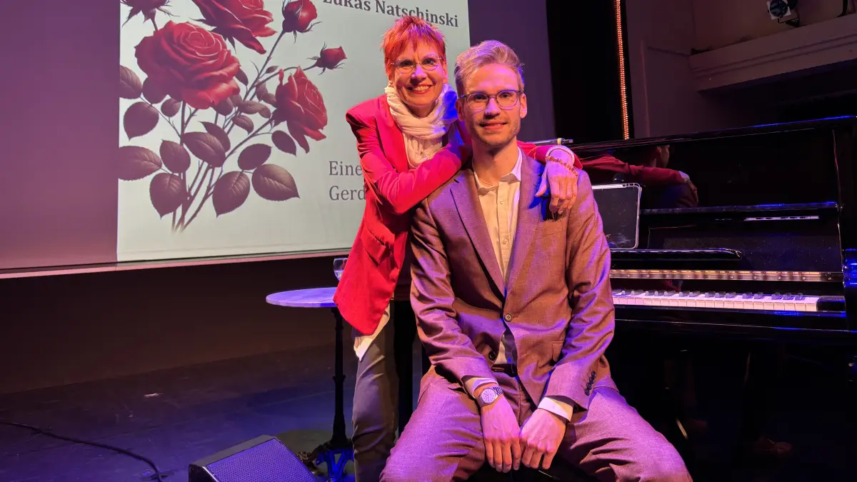 Gehen musikalisch einen gemeinsamen Weg: Gundula und Lukas Natschinski bringen „Mein Freund Bunbury“ in Annaberg-Buchholz auf die Bühne.