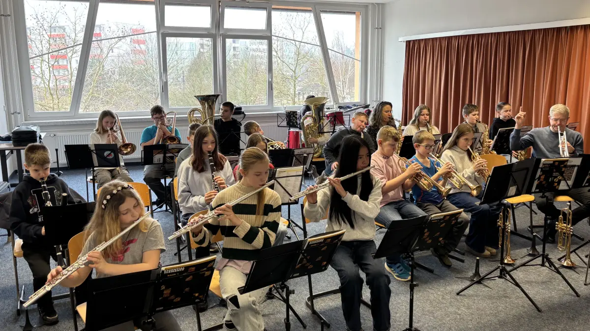 An der meko-Grundschule in Frankfurt (Oder) können Schülerinnen und Schüler ein Blechblasinstrument lernen. Aber wie geht es mit dem Projekt Klasse:Musik in der Stadt weiter?