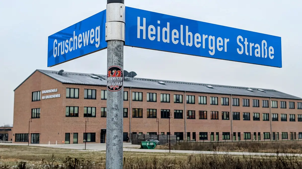 Die Grundschule am Gruscheweg. Genug Platz ist auch noch für einen Neubau einer Oberschule.