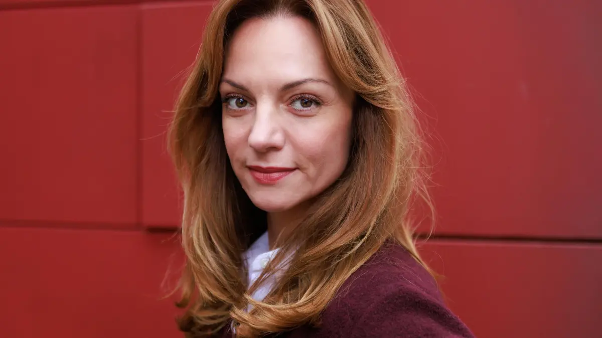 Dana (Viola Wendekind) beichtet Esma ihr großes Geheimnis.