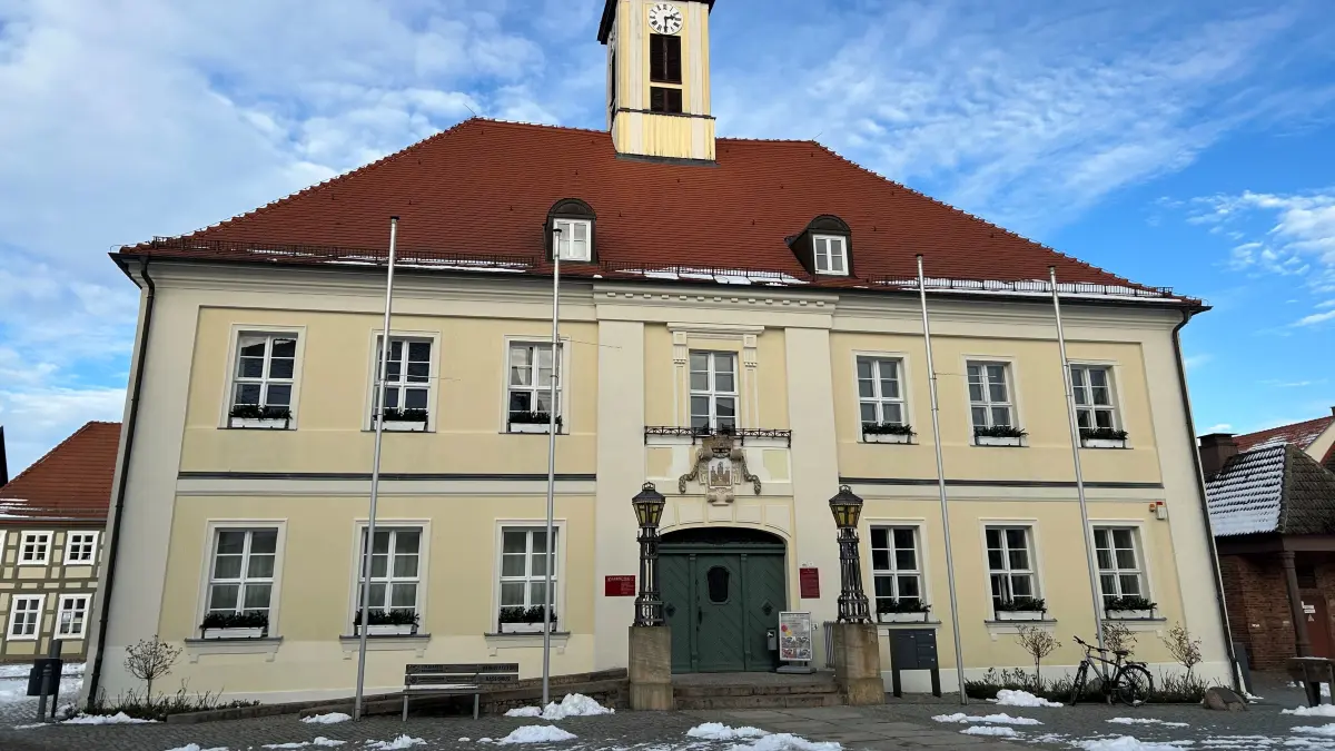 Seit einiger Zeit war es still rund um einen möglichen Wirtschaftsbeirat als Sprachrohr zur Politik in Angermünde. Jetzt stehen die ersten Mitglieder zur Wahl.