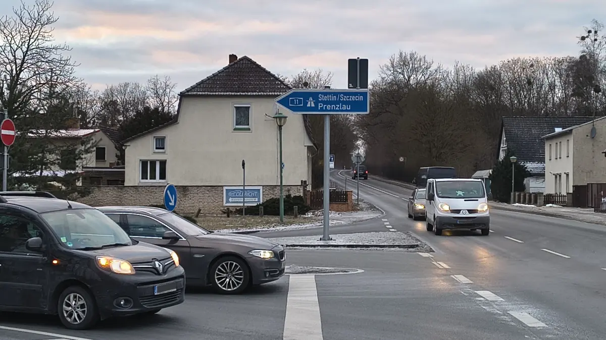 Bisher ein gewohntes Bild in Finowfurt: die Anschlussstelle zur A11 im Februar 2026. Wird sie nach einem eventuellen Neubau noch gebraucht?