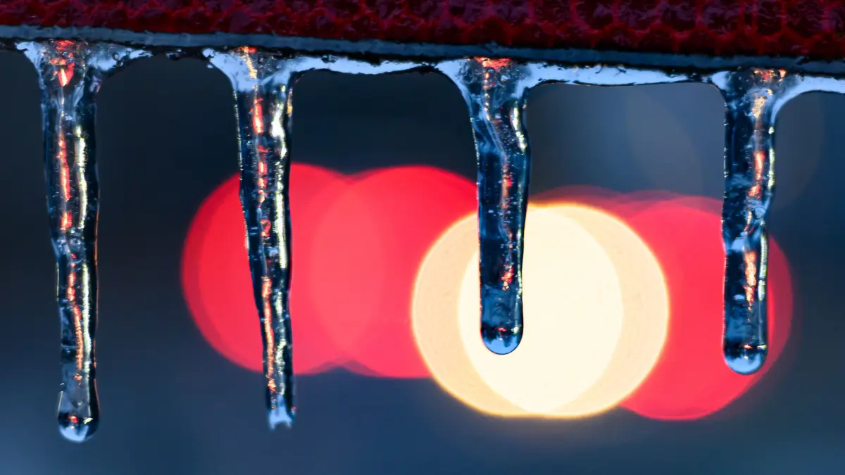 Eine Schnee-Eisregen-Front wird in Deutschland erwartet. Wann es welche Region trifft, zeigt eine Karte.