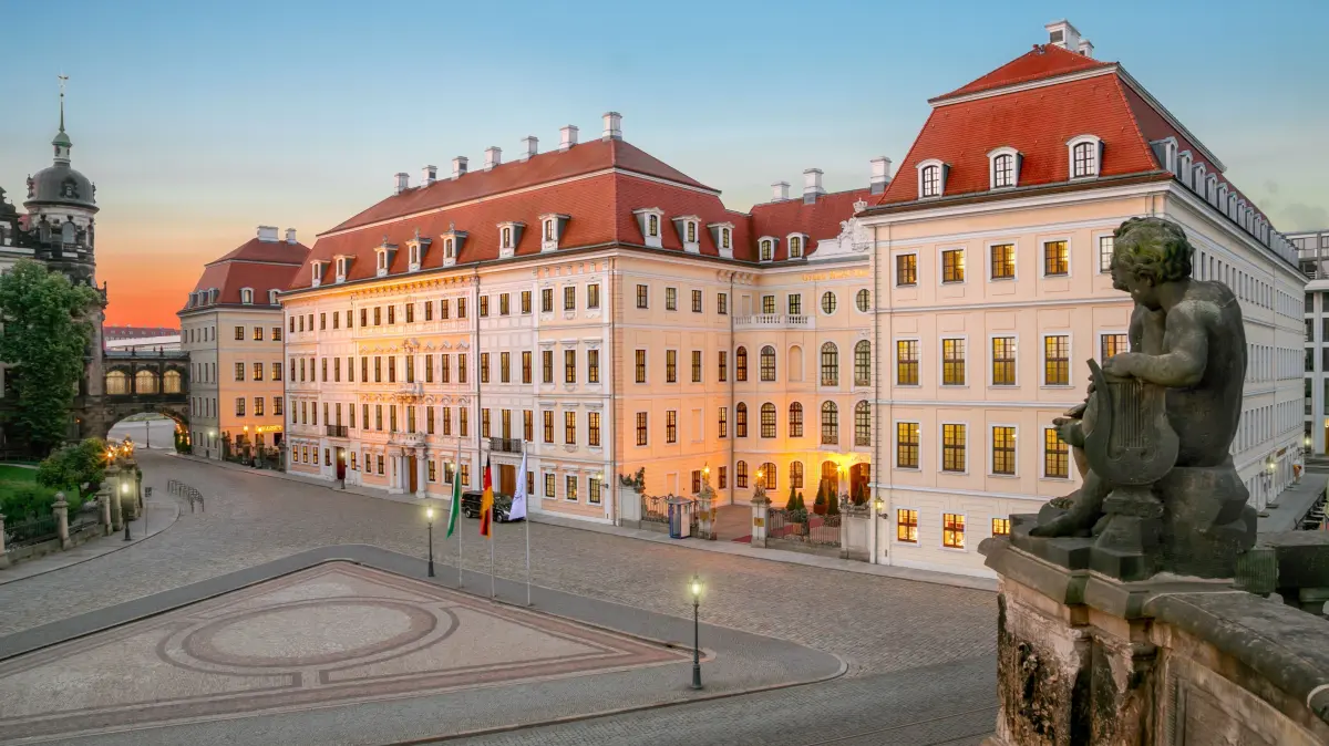 Taschenbergpalais