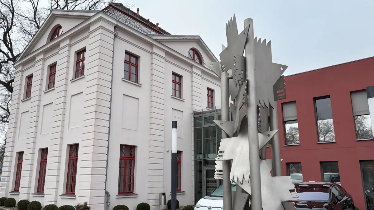 Der Betriebssitz der Stadtwerke Angermünde in der historischen Altstadt vereint Tradition und Moderne, Altes und Neues. Doch wie sieht das beim Geschäftskonzept des kommunalen Energieversorgers aus?