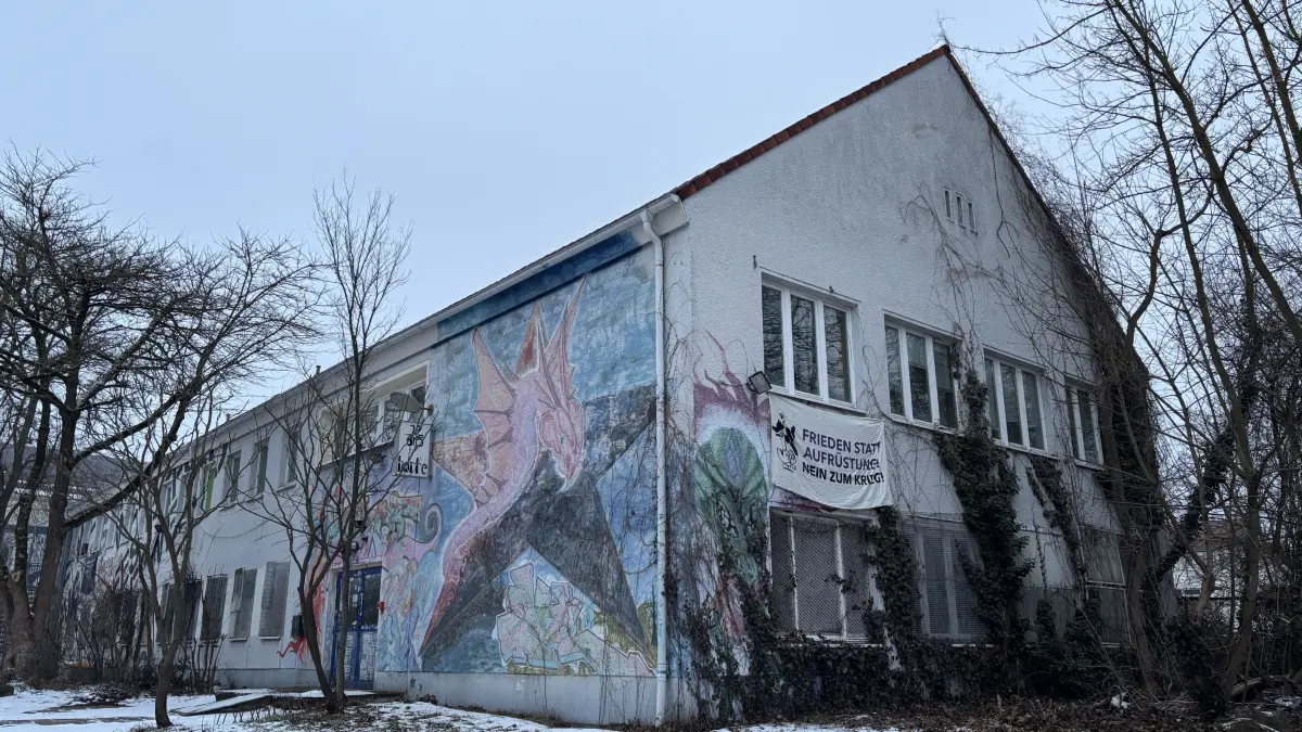 Das Alternative Jugendprojekt 1260 in Strausberg ist eine der bestehenden Jugendeinrichtungen in der Stadt. Die fünf Bürgermeister-Kandidaten vertreten sehr unterschiedliche Positionen zur Jugendpolitik.