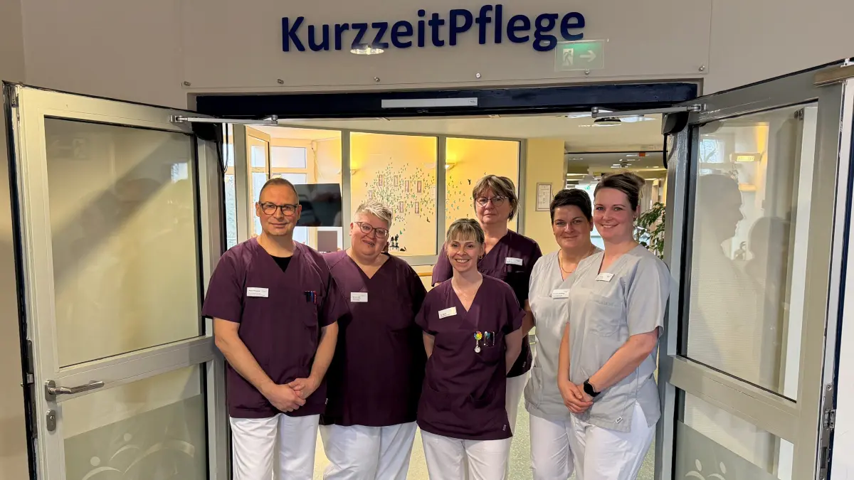 Neueröffnung im Krankenhaus Seelow: Bereichsleiter René Plessow und sein Team freuen sich auf ihre Gäste in der Kurzzeitpflege.