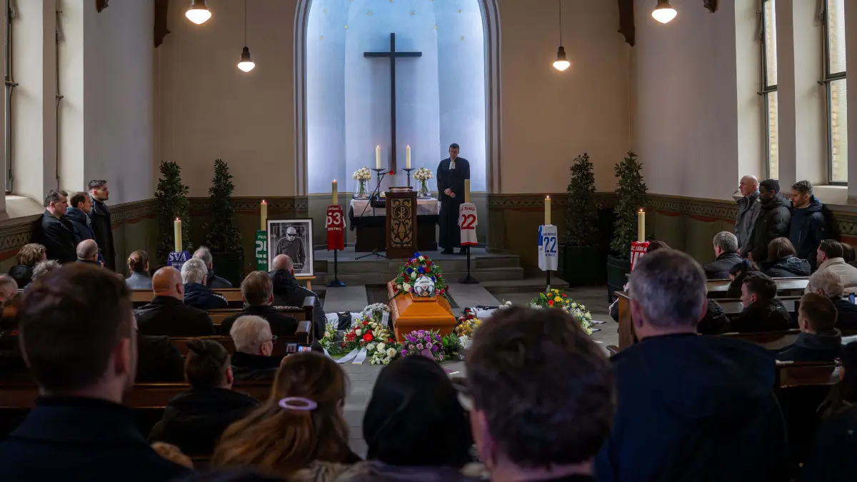 Beisetzung Hans Oertwig 2026: Fußball, Sport, Saison 2025/2026, Beisetzung von Trainer Hans-Joachim Oertwig auf dem Friedhof in den Kisseln in Berlin-Spandau, im Bild: Blick in die Feierhalle, 12.02. 2026, Foto: Sebastian Räppold / Matthias Koch
