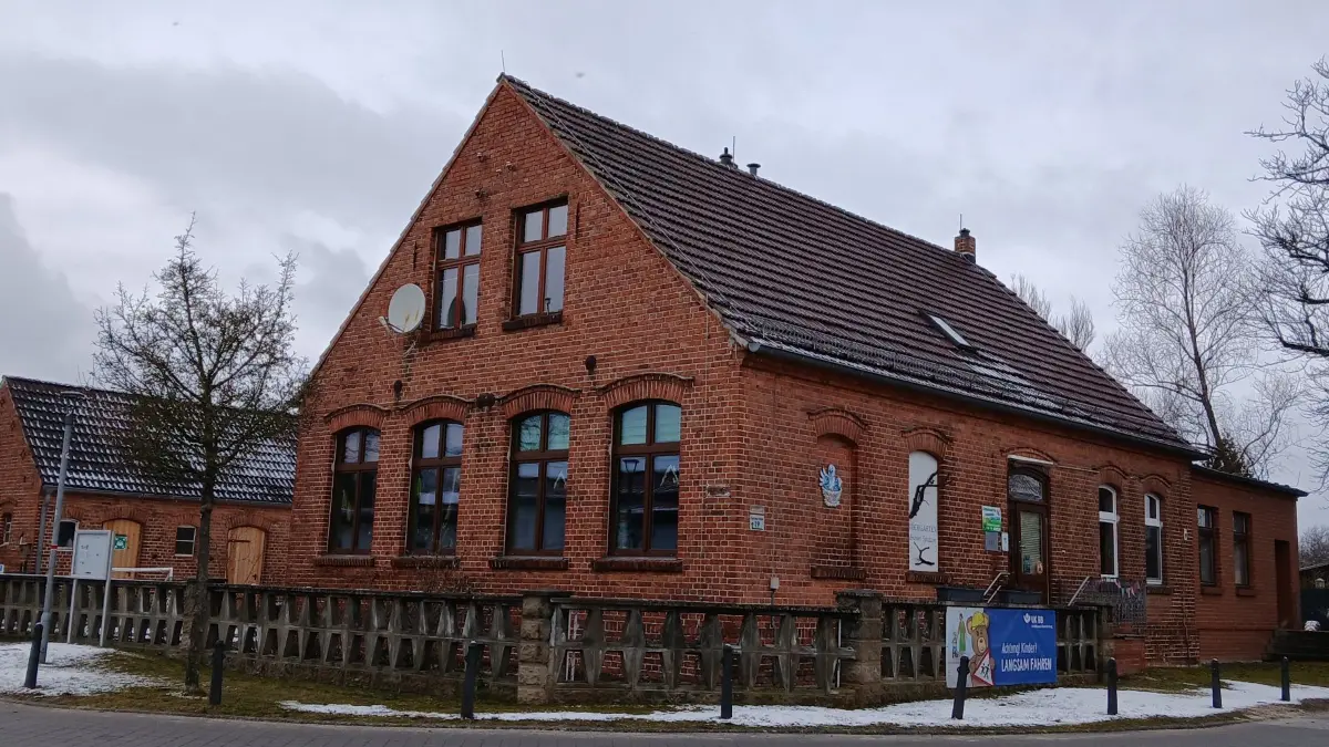 Die Kindertagesstätte Dubrower Spatzen in Gräbendorf soll eingespart werden. Eltern und Gräbendorfer Gemeindevertreter protestieren dagegen.
