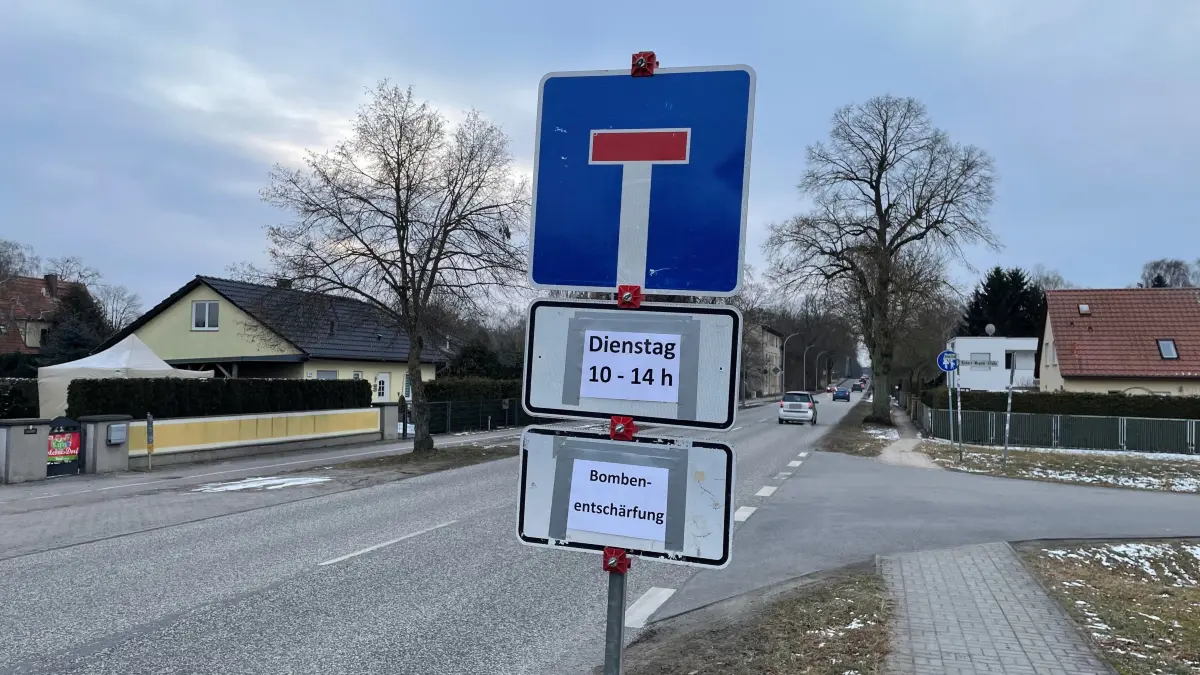 Spregnung, Entschärfung, Kampfmittel, Am Dienstag, den 17. Februar 2026, müssen mehrere Granaten sowie Bomben aus dem Zweiten Weltkrieg in einem Waldstück, gelegen im Ortsteil Borgsdorf in Hohen Neuendorf gesprengt werden.