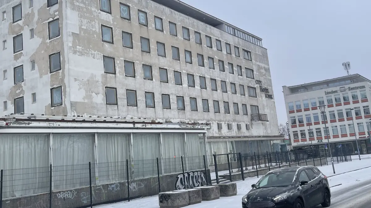 Wird aus dem ehemaligen Hotel Lunik in Eisenhüttenstadt ein Seniorenheim? Die Idee ist nicht neu.