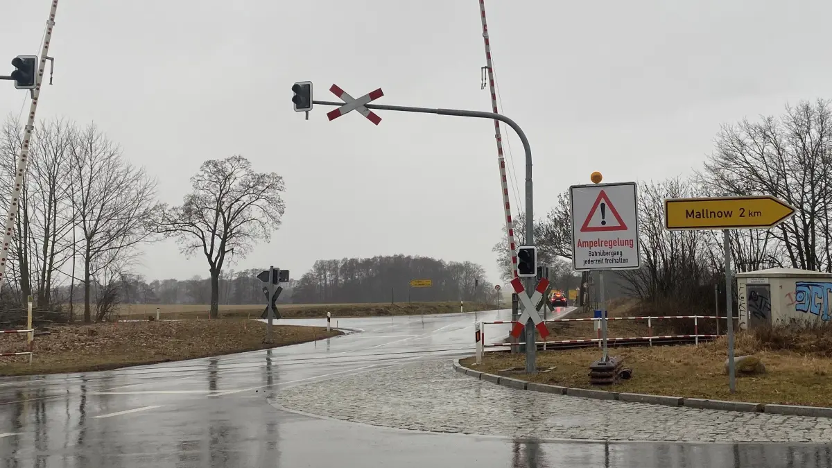 neue Ampel an der B167 bei Mallnow