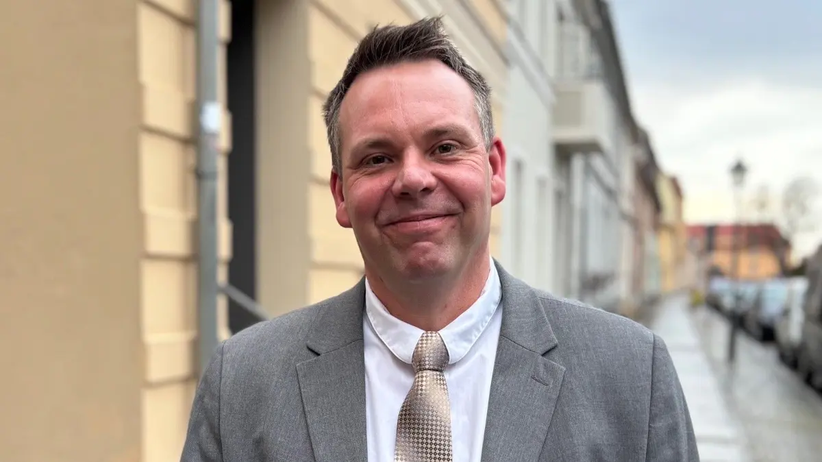 Thomas Kresse, Amtsdirektor im Amt Temnitz, will Landrat in Ostprignitz-Ruppin werden. Der 45-Jährige glaubt an seinen Erfolg. 16 Jahre Landrat Reinhardt seien genug, so Kresse.