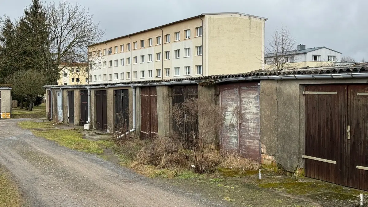 Garagenkomplex Straße des Friedens in Gransee, DDR-Garagen