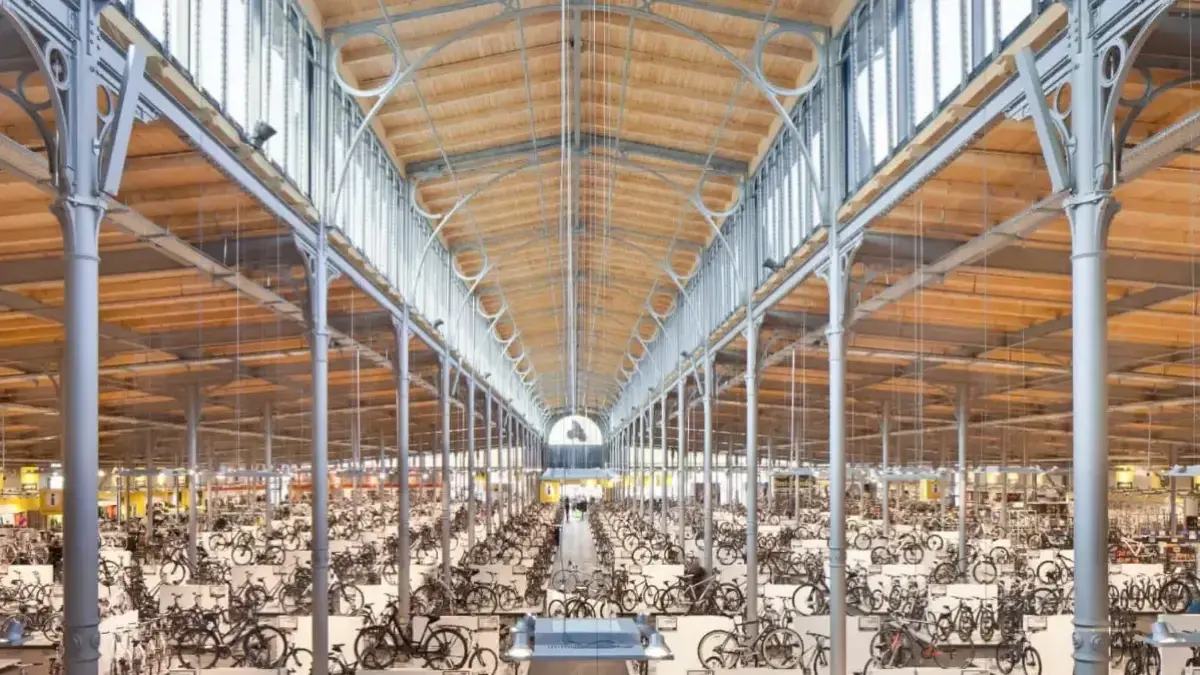 Zweirad Stadler. Riesige Auswahl, Teststrecke, Werkstatt und Betreuung danach.