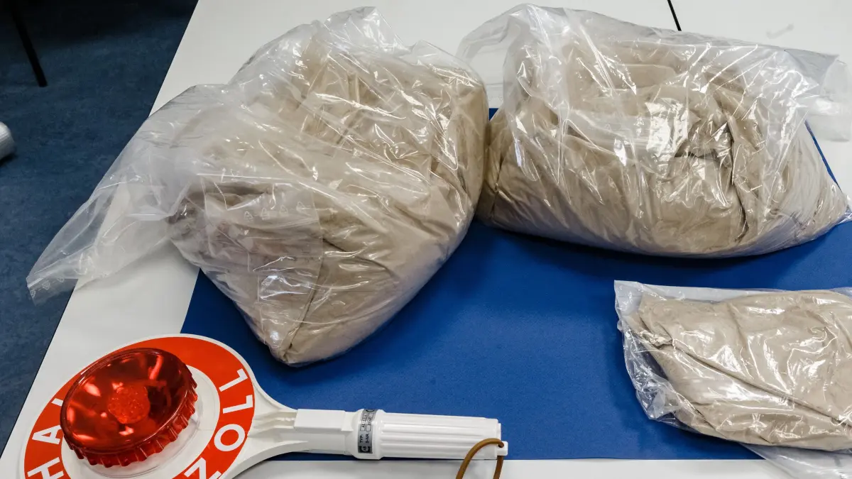 Große Menge an Heroin nach einer Beschlagnahmung. 32 Gramm dieser Droge fanden Polizisten bei einem Polen auf der A12. (Symbolfoto)