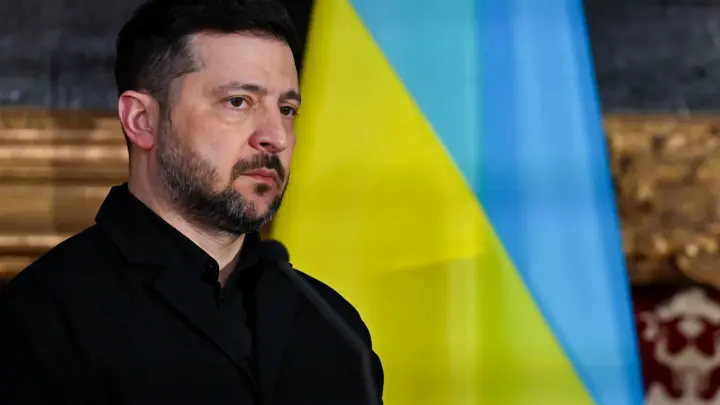 Selenskyj droht Orban wegen EU-Hilfen