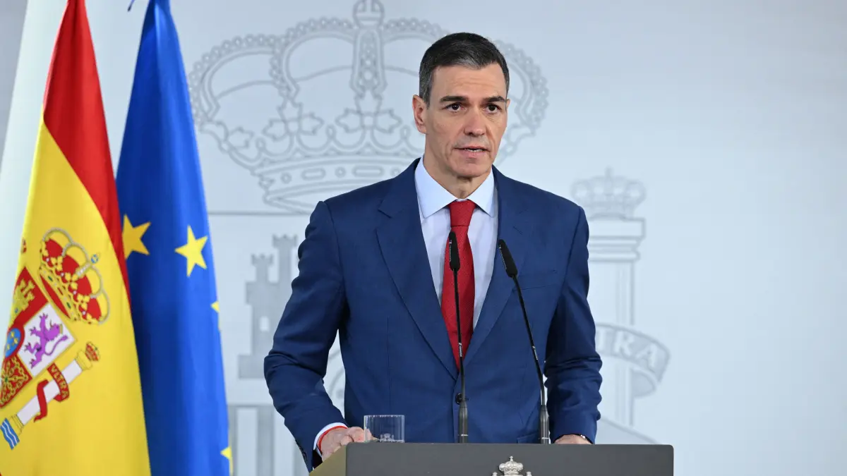 In this handout photo released by La Moncloa on March 4, 2026, Spanish Prime Minister Pedro Sanchez delivers an official statemen in response to U.S. President Donald Trump's remarks, at La Moncloa Palace in Madrid. Spanish PM Pedro Sanchez hit back today at US President Donald Trump's criticisms of Madrid's refusal to let US planes use its bases to attack Iran, saying "no to war". (Photo by Borja Puig de la Bellacasa / LA MONCLOA / AFP) / RESTRICTED TO EDITORIAL USE - MANDATORY CREDIT "AFP PHOTO / LA MONCLOA / BORJA PUIG DE LA BELLACASA"- HANDOUT - NO MARKETING NO ADVERTISING CAMPAIGNS - DISTRIBUTED AS A SERVICE TO CLIENTS