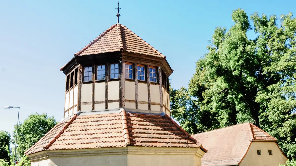 Der Taubenturm, das Wahrzeichen des Stadtguts