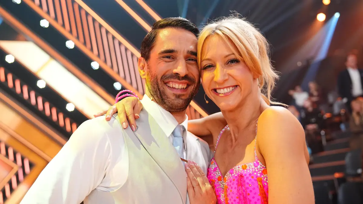 In der Kennenlernshow von „Let’s Dance“ stellte sich heraus, welche Paare in der Staffel antreten. Unter anderem tanzt Jan Kittmann mit Kathrin Menzinger.