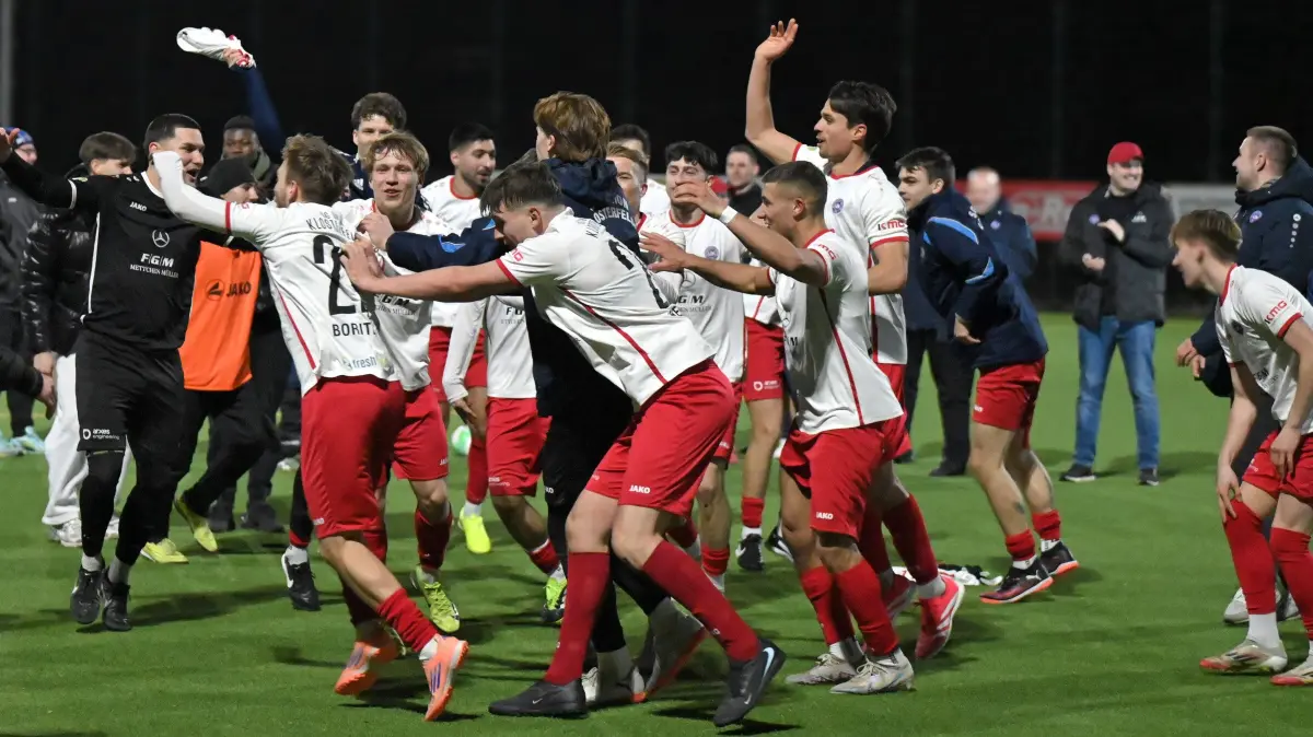 Fussball : Klosterfelde, Fussball Oberliga Nord Punktspiel, Union Klosterfelde - Tasmania Berlin, so sehen Sieger aus, vierter Sieg im vierten Rückrundenspiel gegen Spitzenreiter
FOTO BENK 06.03.2026