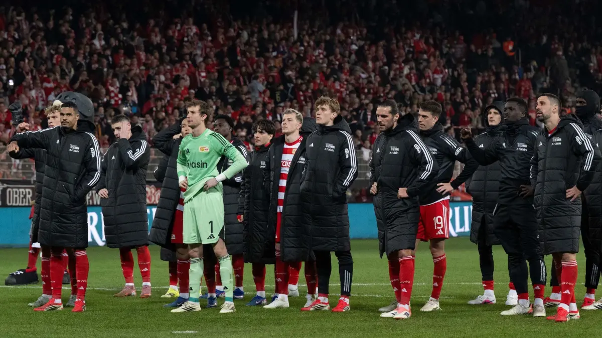 1.BL 1. FC Union - Werder Bremen 2025/26: Fußball, Herren, Saison 2025/2026, 1. Bundesliga (25. Spieltag), 1. FC Union Berlin - SV Werder Bremen, Union-Enttäuschung nach Abpfiff, 08.03.2026, Foto: Matthias Koch