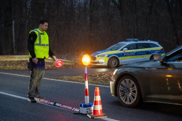 Was die Polizei in Manschnow und Altlandsberg fand