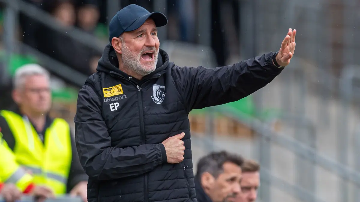 RLNO Altglienicke - Babelsberg 2025/26: Fussball, Herren, Saison 2025/2026, Regionalliga Nordost (26. Spieltag), VSG Altglienicke - SV Babelsberg 03, Trainer Ersan Parlatan (Altglienicke), 15.03. 2026, Foto: Sebastian Räppold / Matthias Koch