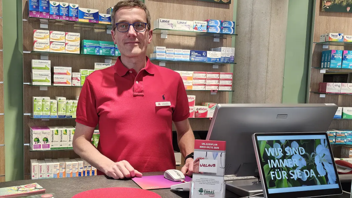 Christoph Maskow bedient am 13. März in der Forst-Apotheke in Eberswalde. Die Apotheken in der Stadt protestieren gegen einen Sparkurs im Gesundheitswesen zu ihren Lasten.