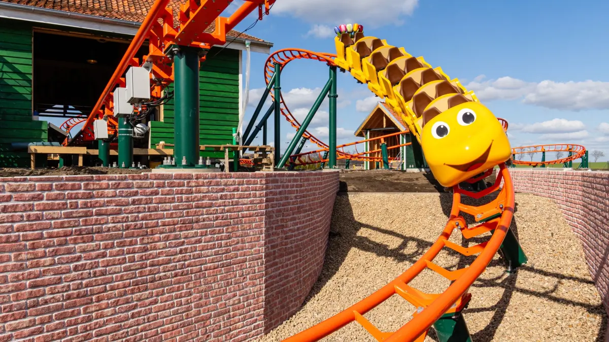 Neue Achterbahn im Holland-Park, 20.3.26