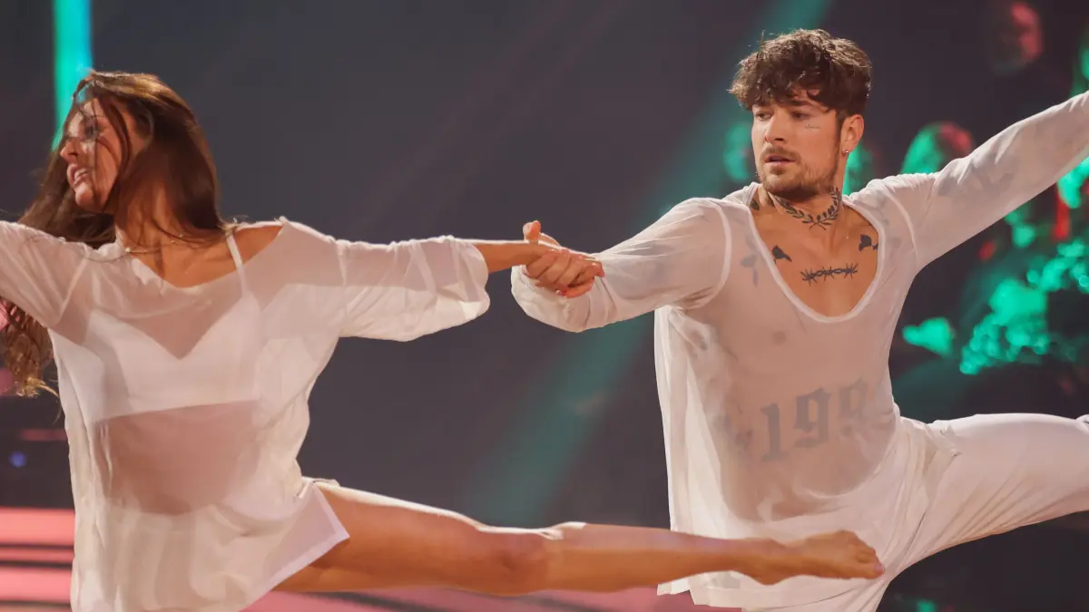 Willi Banner, Influencer, und Patricija Ionel, Profitänzerin, tanzen in der RTL-Tanzshow „Let's Dance“ im Coloneum, ein Bild aus der zweiten Staffel.