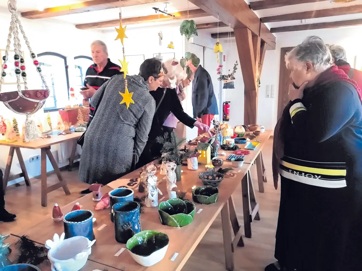 Die Keramikausstellung zum Ende eines jeden Jahres gehört zu den großen Magneten des Hauses. In diesem Jahr zeigen die Hobbytöpfer ihre Arbeiten zum 32. Mal.