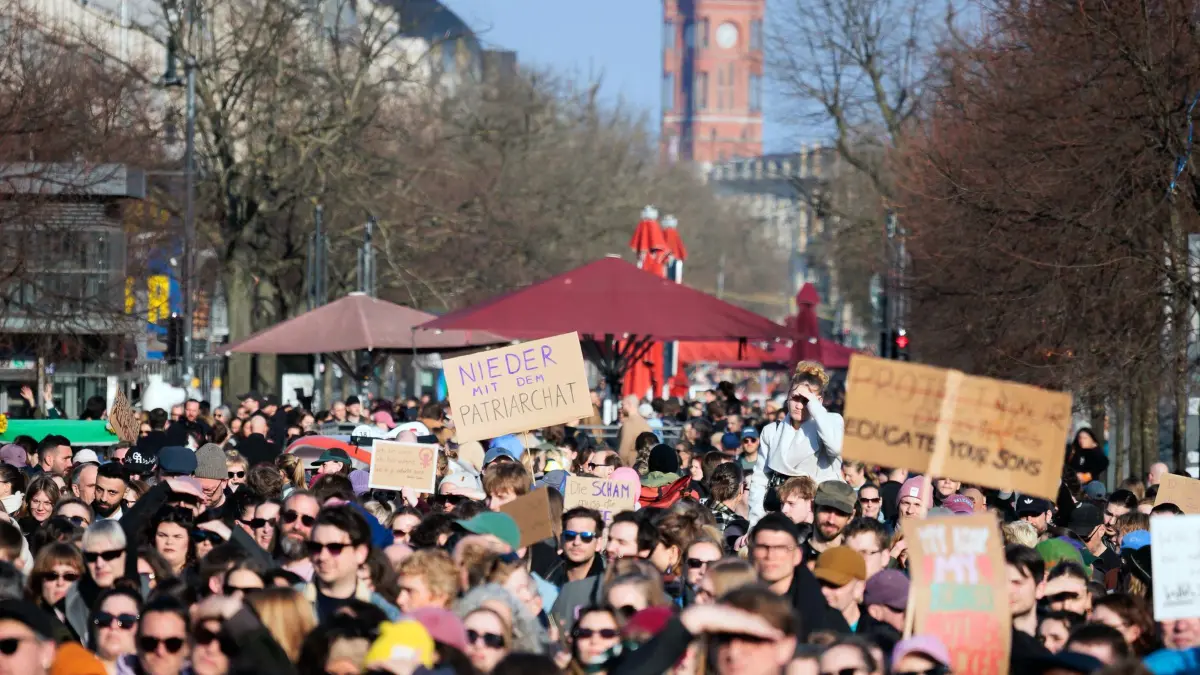 Demonstration gegen sexualisierte digitale Gewalt