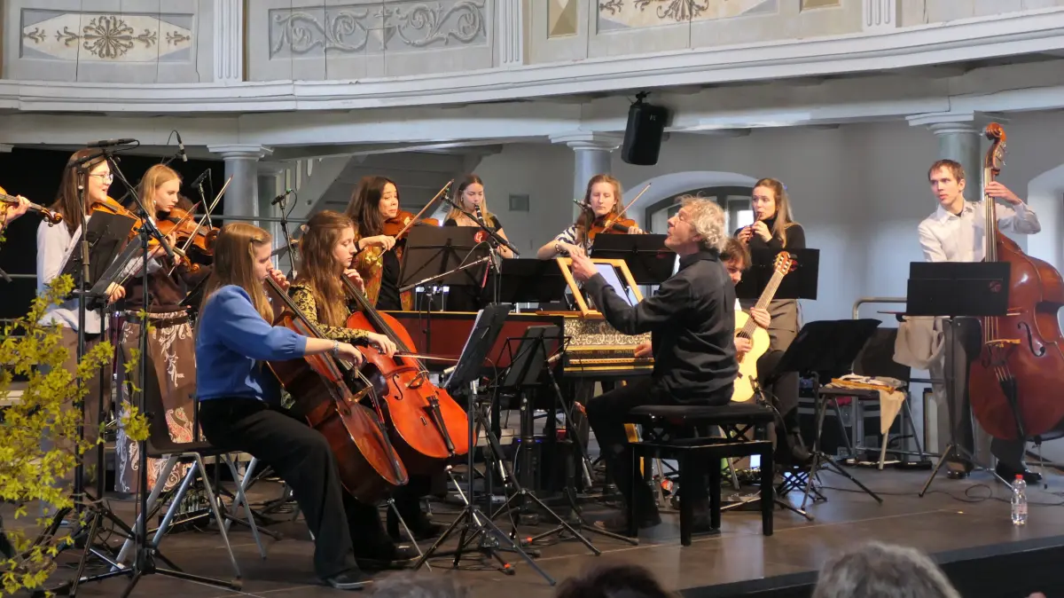 Bei Aequinox hat die lautten compagney Berlin inzwischen auch ein Jugendensemble Kalit dabei. In der Konzertkirche in Neuruppin hat es seinen großen Auftritt beim Festival.