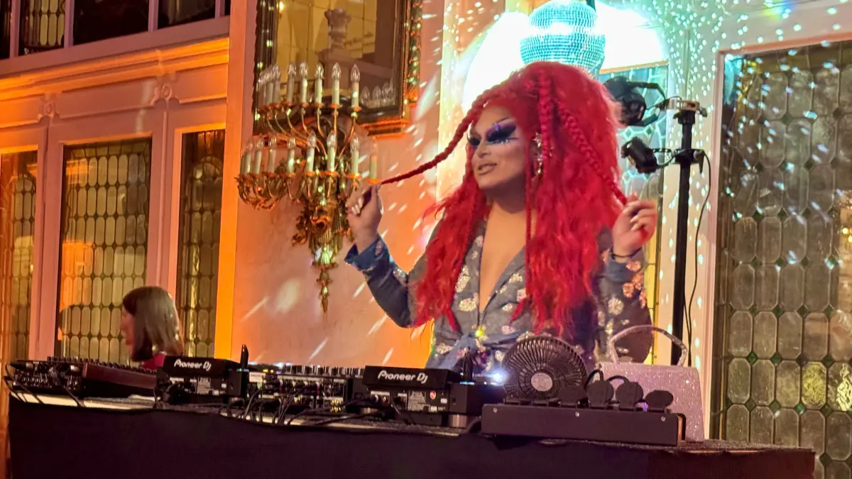 Heiß her ging es auf der 90er-Jahresparty nach der Premiere.
