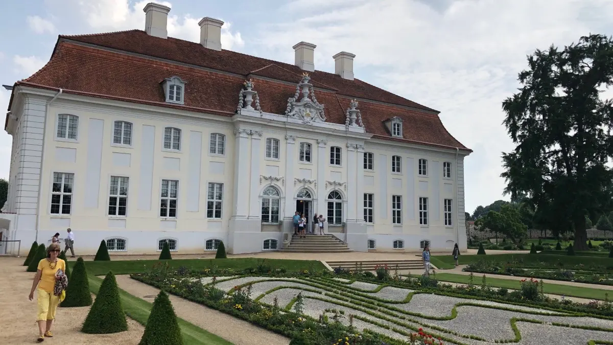 Schloss Meseberg Ansicht vom Schlosspark aus