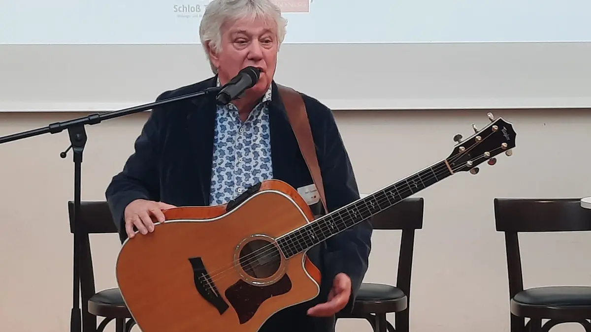 Liedermacher Rolf Zuckowski, der mit seiner Stiftung auch in Trebnitz Kinderprojekte umsetzt, war extra aus Hamburg gekommen.