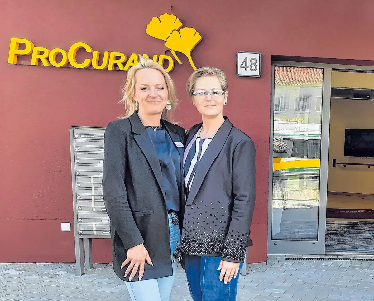 Annemarie Senzel (links) leitet seit Februar die neue Residenz Nordend, Nicole Vormum die Tagespflege im Haus. ⇥⇥Foto: Tim Johnschker