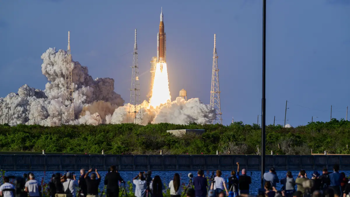 Die Artemis II-Mondrakete der NASA hebt ab: Technik eines Start-Ups aus der Metropolregion Berlin-Brandenburg ist mit an Bord.
