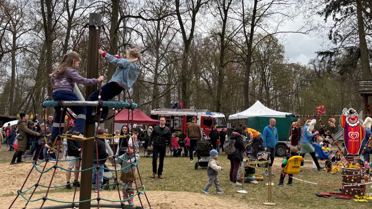 Der Tierpark Angermünde mit dem großen Abenteuerspielplatz ist vor allem bei Familien mit Kindern beliebt, nicht nur zu Ostern.