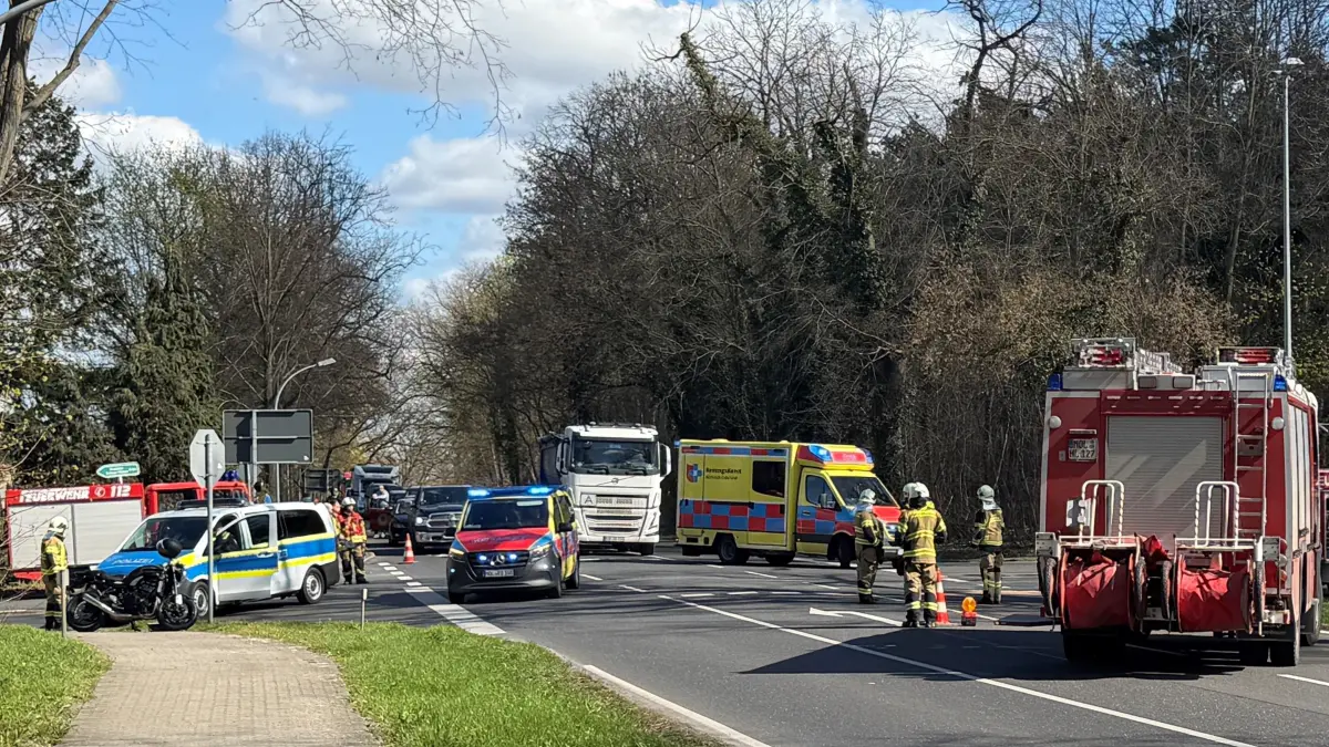 Bei einem Unfall auf der B1 in Jahnsfelde bei Müncheberg wurde ein Motorradfahrer schwer verletzt.