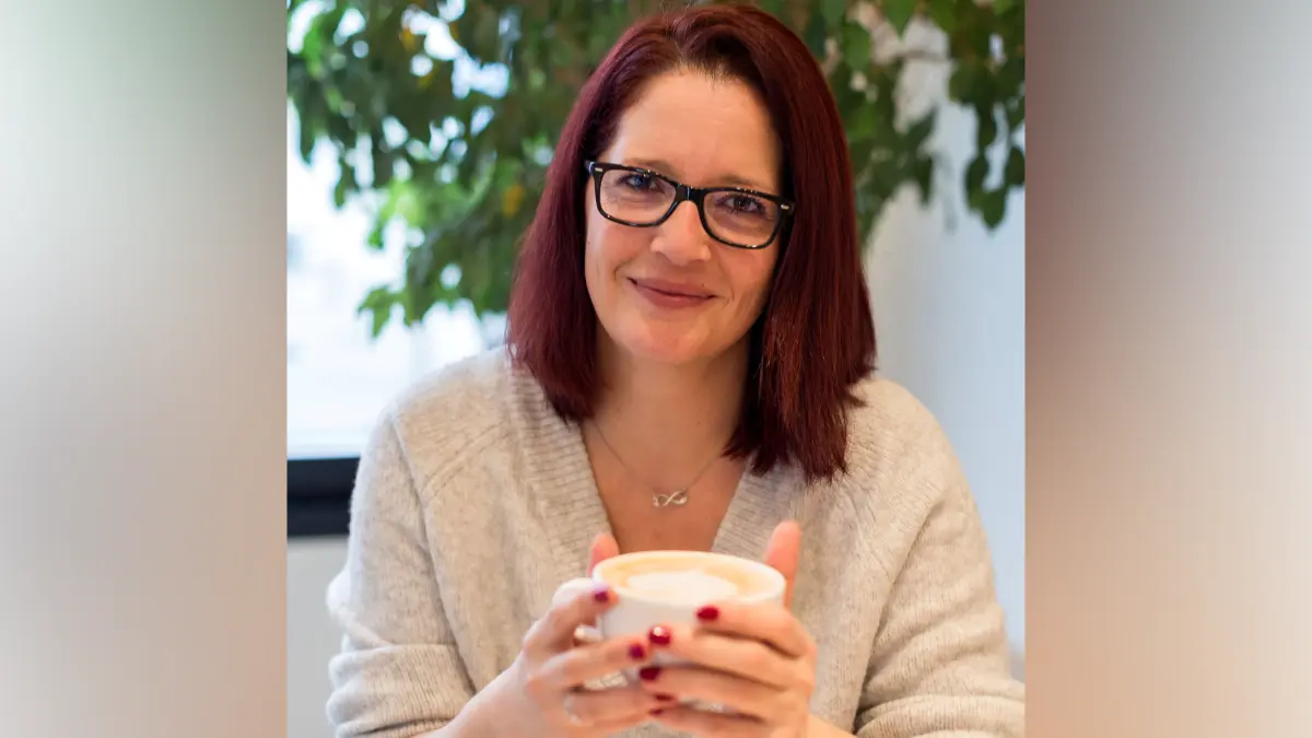 Susen Hoffmann (42) aus Velten will in Oranienburg ein Café Krümelglück auf dem Boulevard eröffnen - hat aber noch einige Hürden vor sich