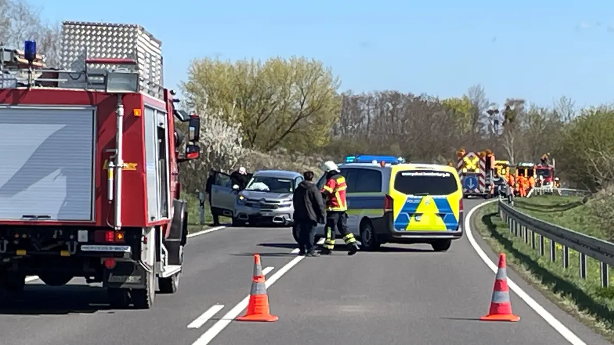 Unfall auf der B1 bei Seelow: Die Bundesstraße ist am 9. April seit 13 Uhr gesperrt.