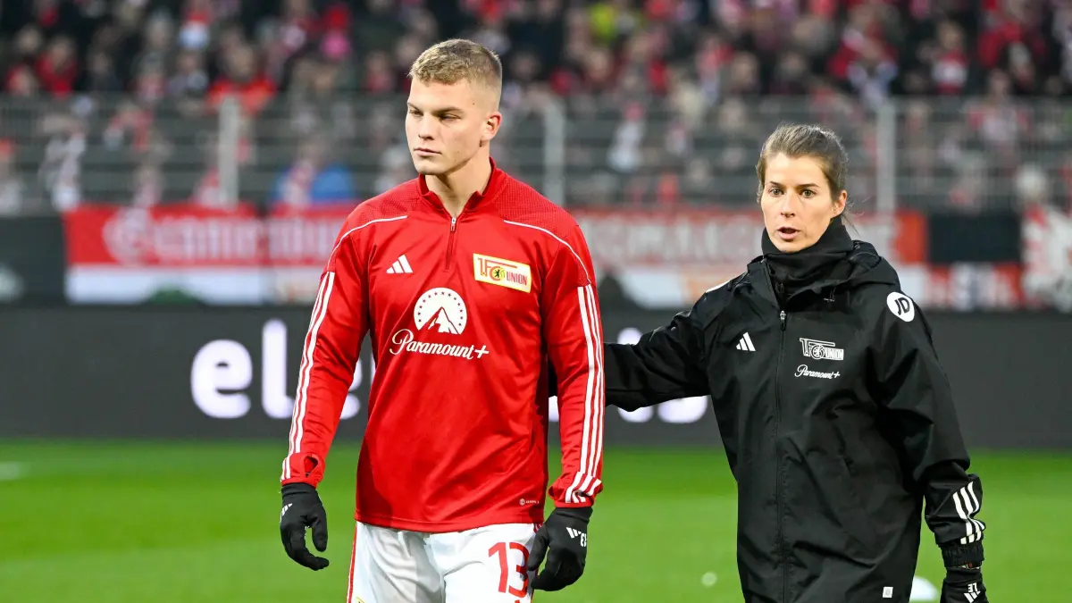 1.BL 1. FC Union - FC Augsburg 2023/24: Fussball, Herren, Saison 2023/2024, 1. Bundesliga (12. Spieltag), 1. FC Union Berlin - FC Augsburg, v. l. Andras Schäfer (1. FC Union Berlin) und Co-Trainerin Marie-Louise Eta (1. FC Union Berlin), 25.11.2023, Foto: Matthias Koch