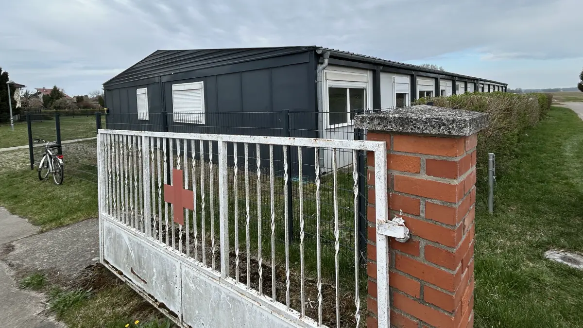 In Wittstock soll in einem ehemaligen Flüchtlingsheim ein Ärztehaus eröffnet werden. Es dient als Provisorium und soll auch Patienten in Neuruppin entlasten.