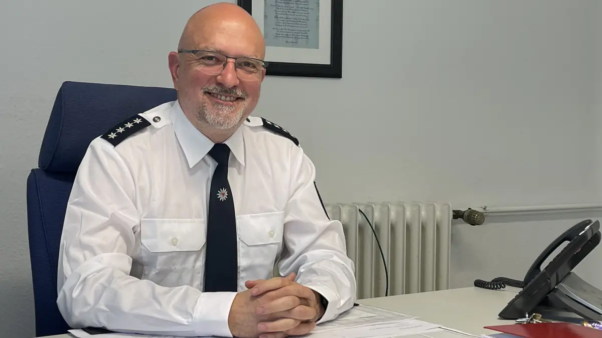 Andreas Rosin ist neuer Leiter des Polizeireviers Eisenhüttenstadt. Der 55-Jährige ist Nachfolger von Olaf Kassube.